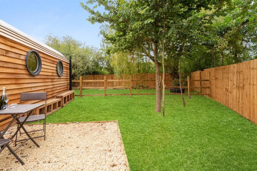 Vila Apple - Luxury Cabin In The Cotswolds Alderton  Exteriér fotografie